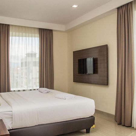 Green Eden Hotel Manado Phòng bức ảnh