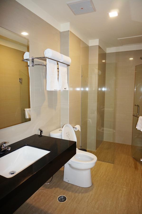 Green Eden Hotel Manado Ngoại thất bức ảnh